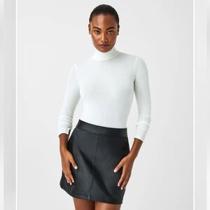 NWT XS Spanx  turtleneck powder retail $78